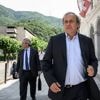 Voormalig topvoetballer Michel Platini beroofd van trofeeën en medailles