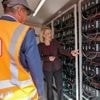 Deutsche Bahn: Bahn nutzt Stromspeicher aus alten E-Auto-Batterien
