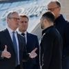 Zelensky, Macron, Merz en Starmer willen dat staakt-het vuren met Rusland maandag ingaat