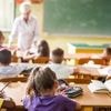 "Ma fille m'a dit que c'était une remplaçante" : pour la rentrée des classes, l'équivalent de 2500 postes de professeurs ne sont pas pourvus