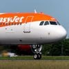 Vliegtuig van easyJet maakt rechtsomkeer nadat psychotische passagier cockpit probeert binnen te dringen