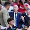 Goed nieuws voor FIFA: gevreesde journalisten dreigen failliet te gaan