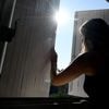 "J'avais 38 degrés dans ma cuisine !" : en Seine-Saint-Denis, des habitants épuisés par la canicule dans leur bouilloire énergétique