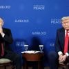 Opvallend hartelijke ontmoeting tussen Trump en Poetin, die samen in 'The Beast' stappen