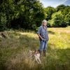 Niets gehoord, niets gezien: herder Mieke blijft verdwaasd achter na bizarre verdwijning van 39 schapen