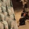KIJK. Toerist beschadigt krijgers van Chinees terracottaleger: schade loopt in de miljoenen