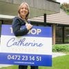 “Je huis (ver)kopen gaat altijd met emoties gepaard”: vastgoedmakelaar Catherine (47) kiest bewust voor een atypische aanpak