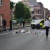 Woedende man gooit hele huisraad de straat op in Ronse: partner en kindje moeten schuilen bij buren