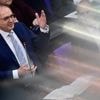 „Gewohnt, ein bisschen schneller loszulegen“: Dobrindt raubt Kabinettskollegin Hubertz Redezeit im Bundestag