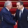 VIDEO. "Il va falloir des ruptures" : revivez les discours de passation de pouvoir entre Sébastien Lecornu et François Bayrou à Matignon