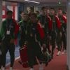 Trossard en co. arriveren in het Parc des Princes, waar Parijse fans klaar zijn voor een warm onthaal van hún helden