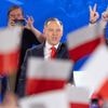 Poolse kiezers geven rechts-nationalistische ex-hooligan de sleutels tot het presidentiële paleis