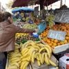 REPORTAGE. "Une banane le matin, deux clémentines au goûter" : les Français ne mangent pas assez de fruits et légumes à cause de leur prix
