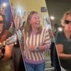 “Eerst toestemming gevraagd aan ‘mijnheer directeur’”: Vlaamse leerkrachten gaan viraal op TikTok