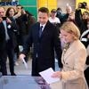 Beide müssen in Stichwahl: Kandidaten liefern sich bei Wahl in Polen knappes Rennen
