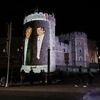Vier Festnahmen: Aktivisten projizieren Fotos von Trump mit Epstein auf Schloss Windsor