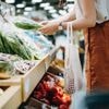 Inflatie daalt voor vierde maand op rij en zit op laagste niveau sinds februari vorig jaar