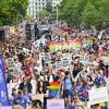 Teilnehmerrekord an der Elbe: Eine Viertelmillion Menschen nehmen an CSD in Hamburg teil