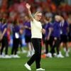 Toegezongen Wiegman glundert na nieuwe zege op EK: 'We zijn weer een team'