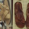 Mexicanen boos op Adidas om ‘plagiaat’ met sandaal, zelfs president bemoeit zich ermee