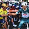Live Dauphiné | Bekijk de tijdsverschillen in heuvelrit met Van der Poel in peloton