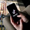 L’influenceur AD Laurent va être auditionné par la commission d’enquête parlementaire TikTok