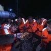 Zes activisten van hulpschip Madleen worden naar Israëlische luchthaven gebracht voor uitwijzing