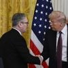 "Großer und aufregender Tag": Trump schließt Handelsdeal mit Großbritannien