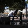 Canicule : 12 départements du Sud-Ouest en vigilance rouge, jusqu’à 42 °C attendus ce lundi