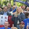 "Ça sent la gagne" : avec la chanson "Maman" de Louane et sa mise en scène tourbillonnante, les Eurofans français croient à la victoire à l'Eurovision