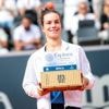 Ils sont moches, mythiques ou même vivants : voici les trophées de sportifs les plus loufoques
