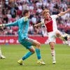 Heitinga ziet Ajax veel kansen missen maar verdiend winnen