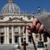 "Nous ne pouvons pas rester dans nos sacristies comme si rien ne se passait dehors" : 500 prêtres italiens s'engagent "contre le génocide" à Gaza