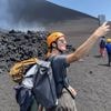 Toeristen moeten afstand houden van lava op de Etna na 'ongepast gedrag'