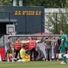 Feyenoorder Beelen loopt zware beenblessure op en wordt meteen geopereerd