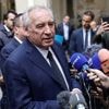 Colère des taxis : "Nous allons retravailler le détail" de la nouvelle convention sur les transports de patients, annonce François Bayrou