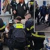 Drie slachtoffers in levensgevaar na steekpartij aan treinstation Hamburg, dader is 39-jarige vrouw: “Iedereen begon te gillen”