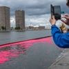 20.000 roze badeendjes racen tegen elkaar voor strijd tegen borstkanker