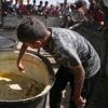 Tijdelijk en niet zonder kritiek: dit weten we over hervatting van hulp aan Gaza