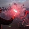 Tour de France. Les organisateurs fustigent l’usage de fumigènes par des spectateurs