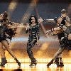 Onze man in Bazel krijgt rode oortjes: sensuele microfoons en pikante podiumacts domineren 69ste Songfestival