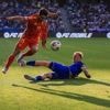 Voetbalpodcast | ‘Ajax wil nu snel doorpakken met Raul Moro’