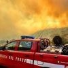 Feuer auf Sardinien: 200 Badegäste fliehen auf Booten vor Waldbrand