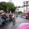 Tour de France. Jets de clous dans la rue Lepic, quatre personnes interpellées