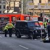 Eine Tote und mehrere Verletzte in Stuttgart: Auto fährt in Menschengruppe – Ermittler gehen von Unfall aus