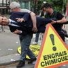 Aus Notausgang geschmuggelt: Greenpeace protestiert mit gestohlener Macron-Wachsfigur gegen Russlandgeschäfte