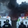Irlande du Nord : une troisième nuit d'émeutes et de violences racistes