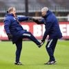 Dick Advocaat voorlopig zonder zijn trouwe assistent: Cor Pot loopt pittige blessure op