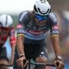 Van der Poel maakt favorietenrol waar in Renewi Tour met fraaie ritzege op 'Muur'