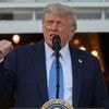 Bericht aus dem Weißen Haus: „Badass“ – Trump von ukrainischem Angriff auf russische Bomber beeindruckt